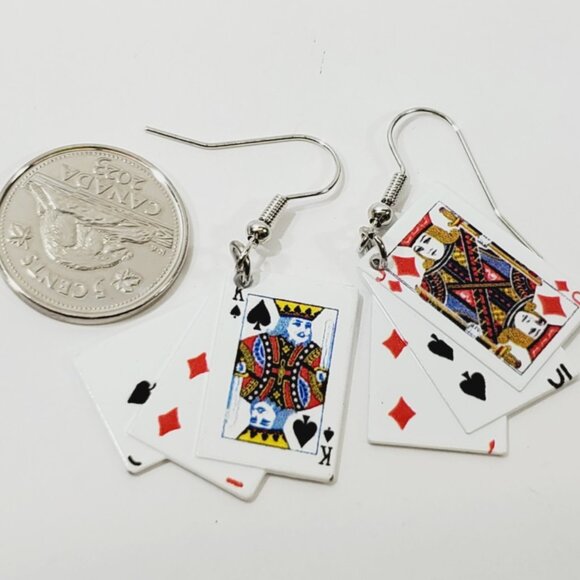 Quality Metal Poker Hands Earrings (97312) - Picture 3 of 3